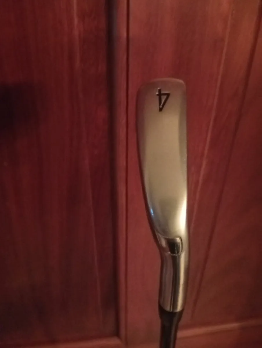 Titleist 4 Iron U 500 Utility Iron Graphite Stiff - Image 4
