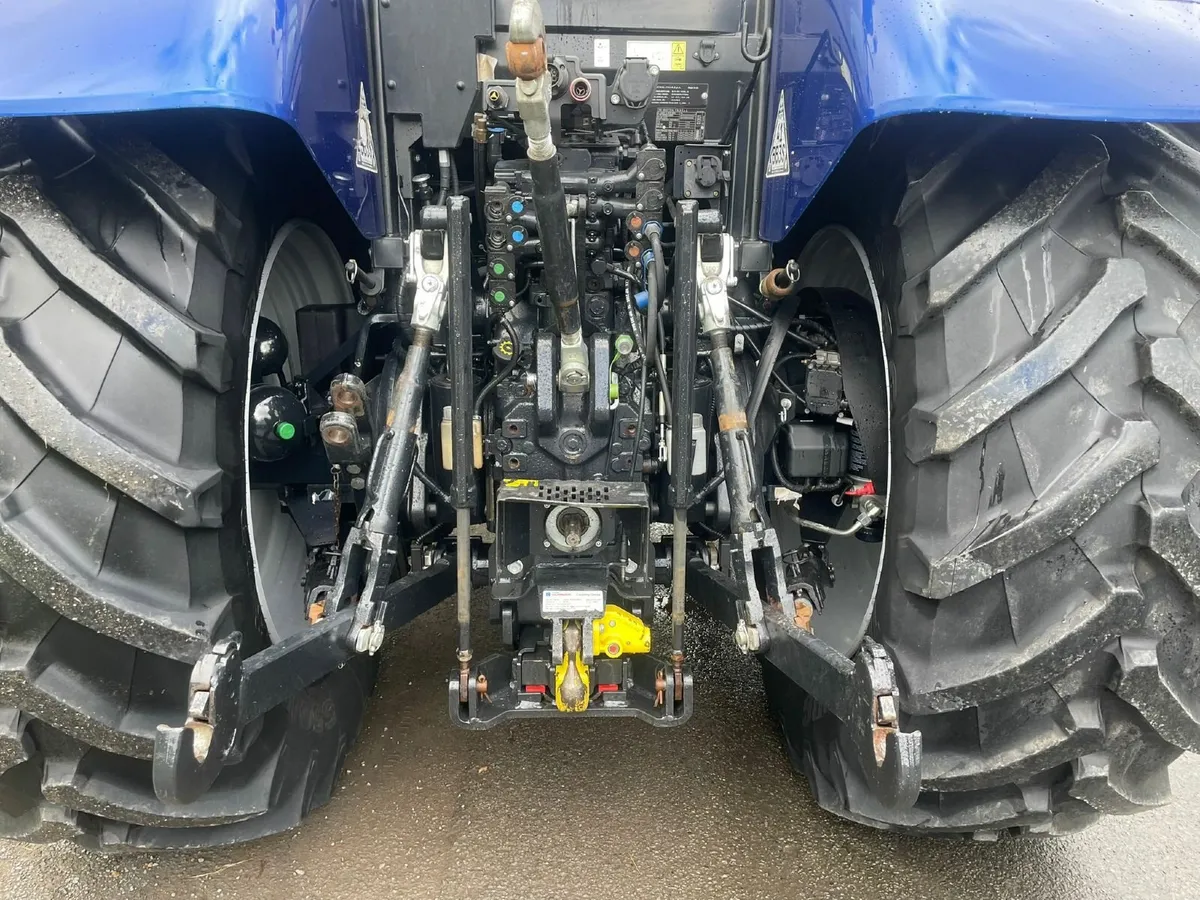 2021 NH T7.225 2500 HRS F/L&PTO - Image 4