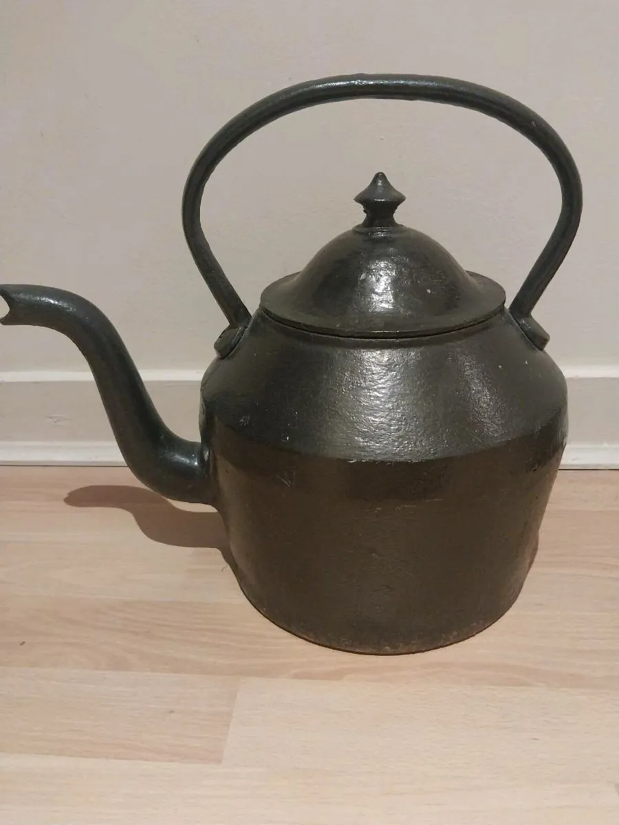 Gigantic 16pint kettle cast iron - Image 2