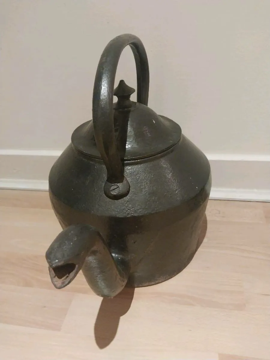 Gigantic 16pint kettle cast iron - Image 3