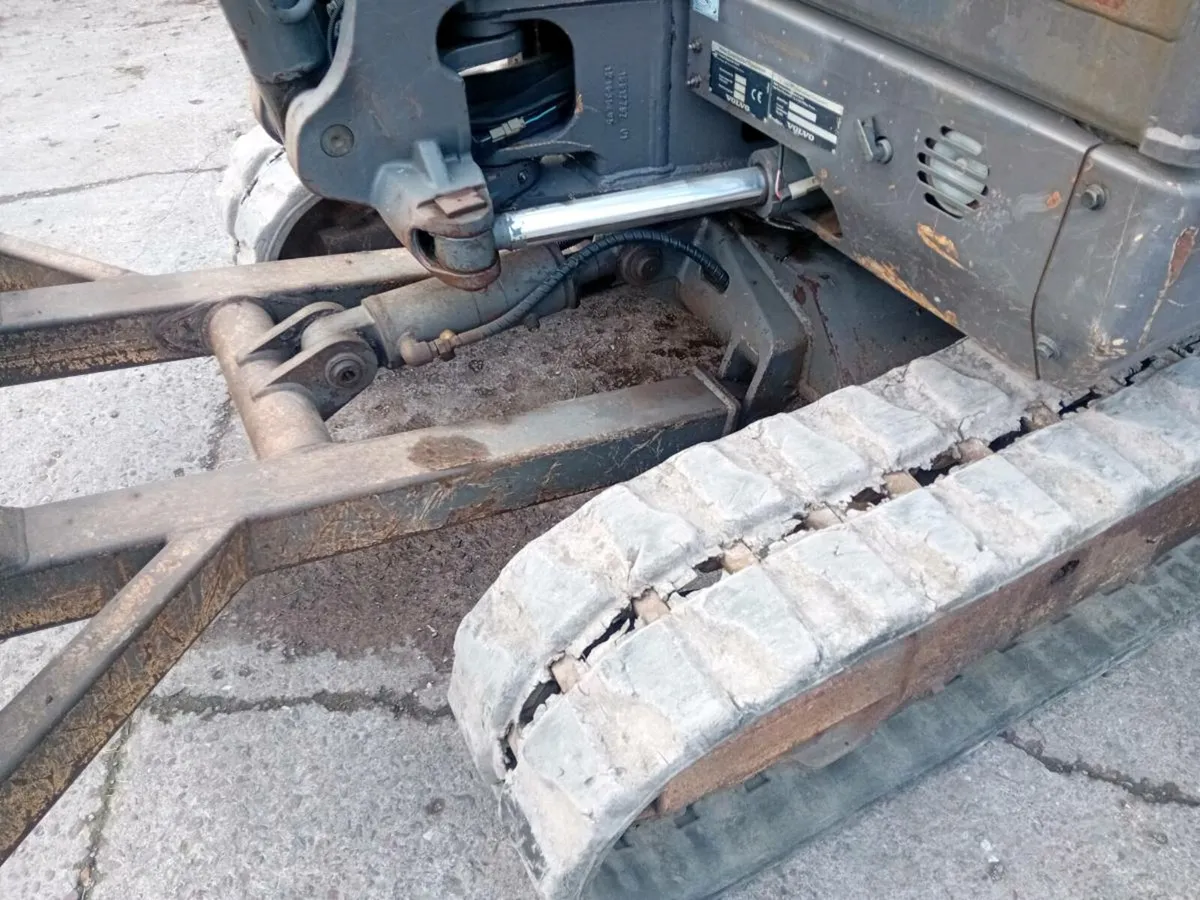 VOLVO EC27 - Image 4