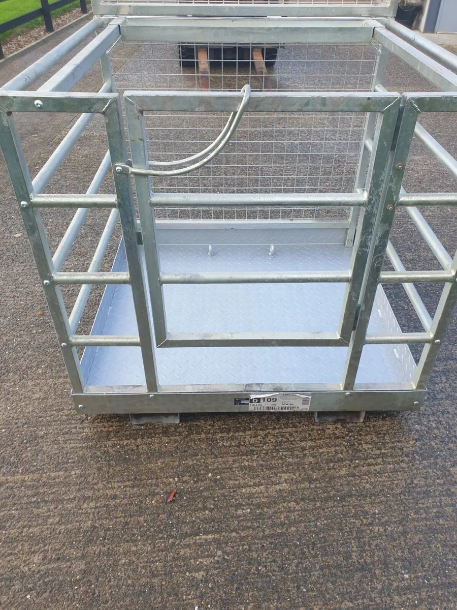 Man Lift Basket/ Safety Cage - Image 3