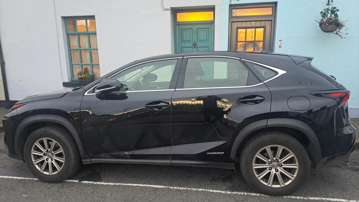 Lexus NX 2017 - Image 2