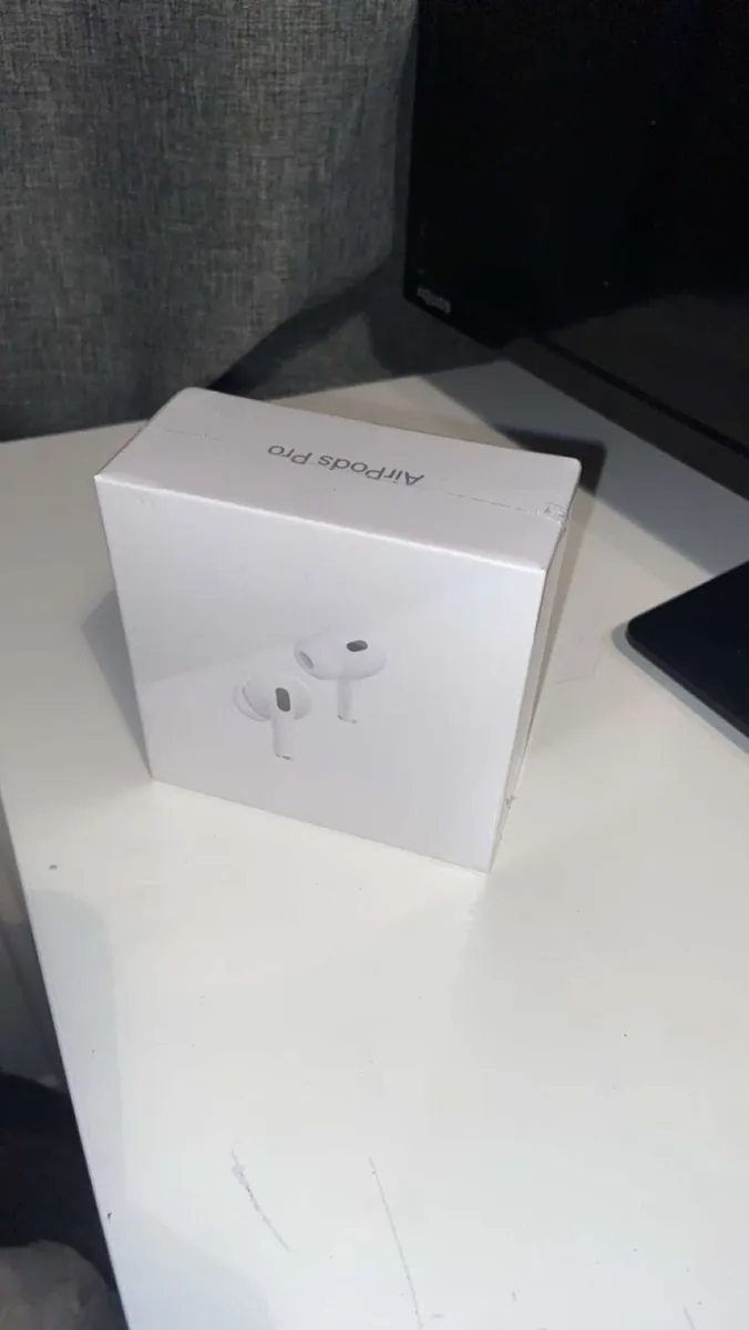 AirPods - Image 1