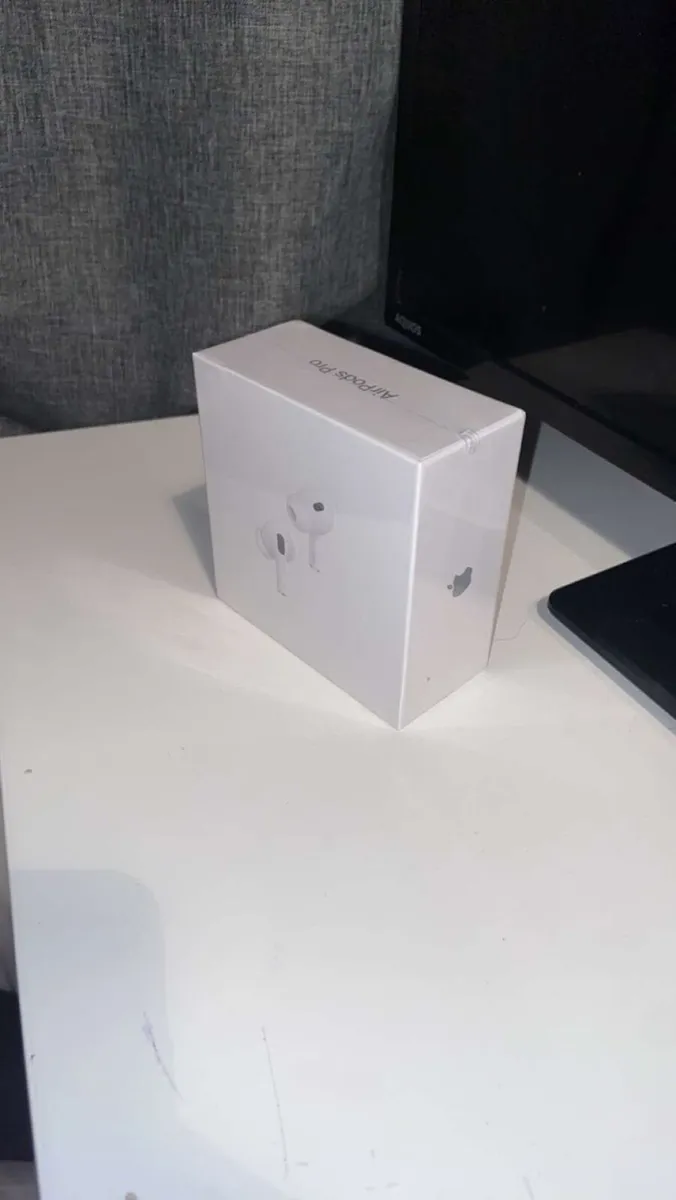 AirPods - Image 2
