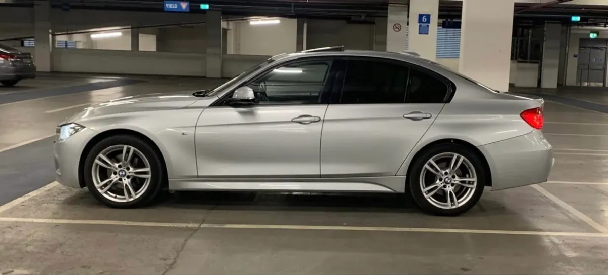 Bmw 320D Xdrive Sunroof - Image 2