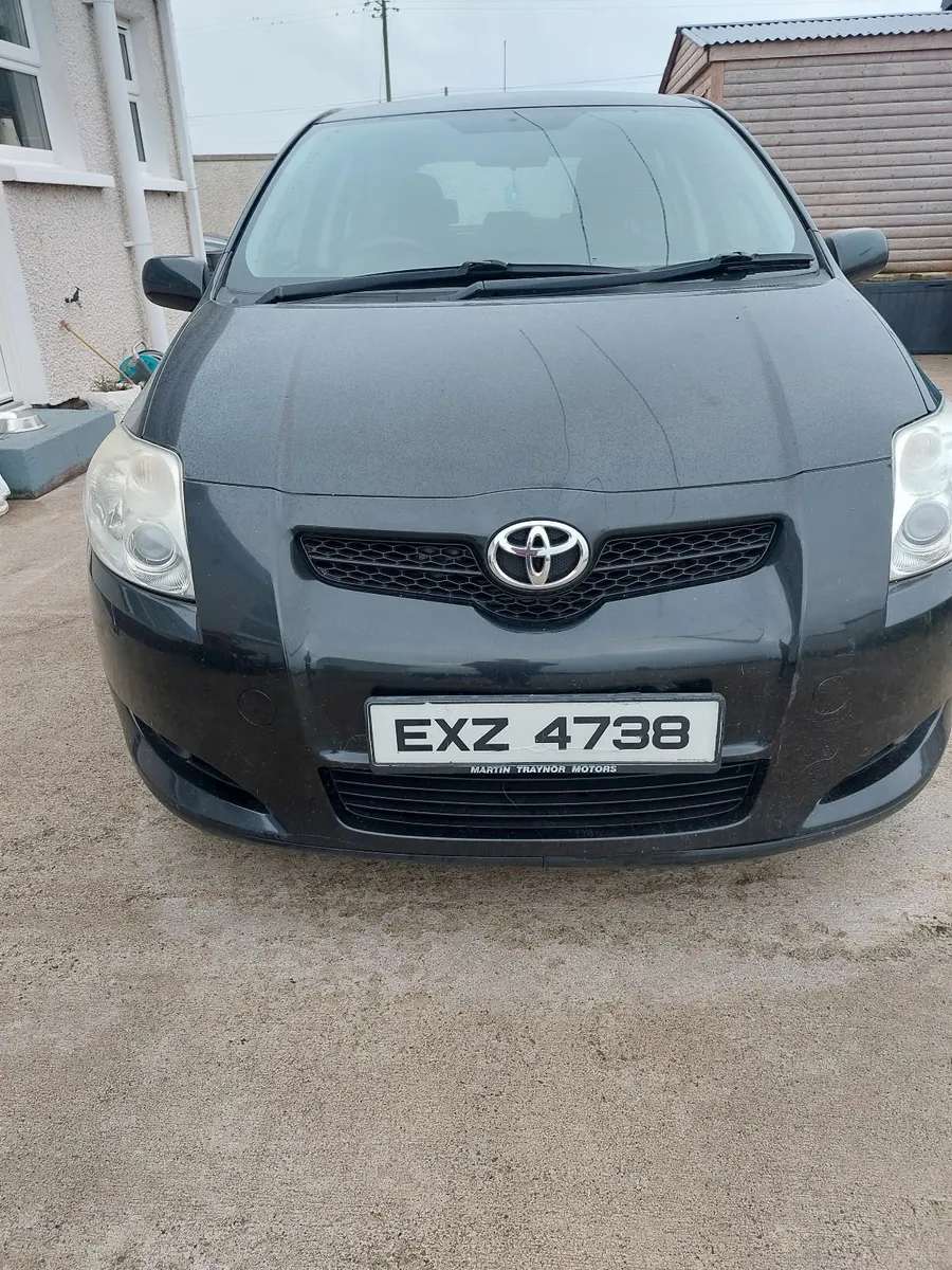 Toyota Auris 2009 - Image 1