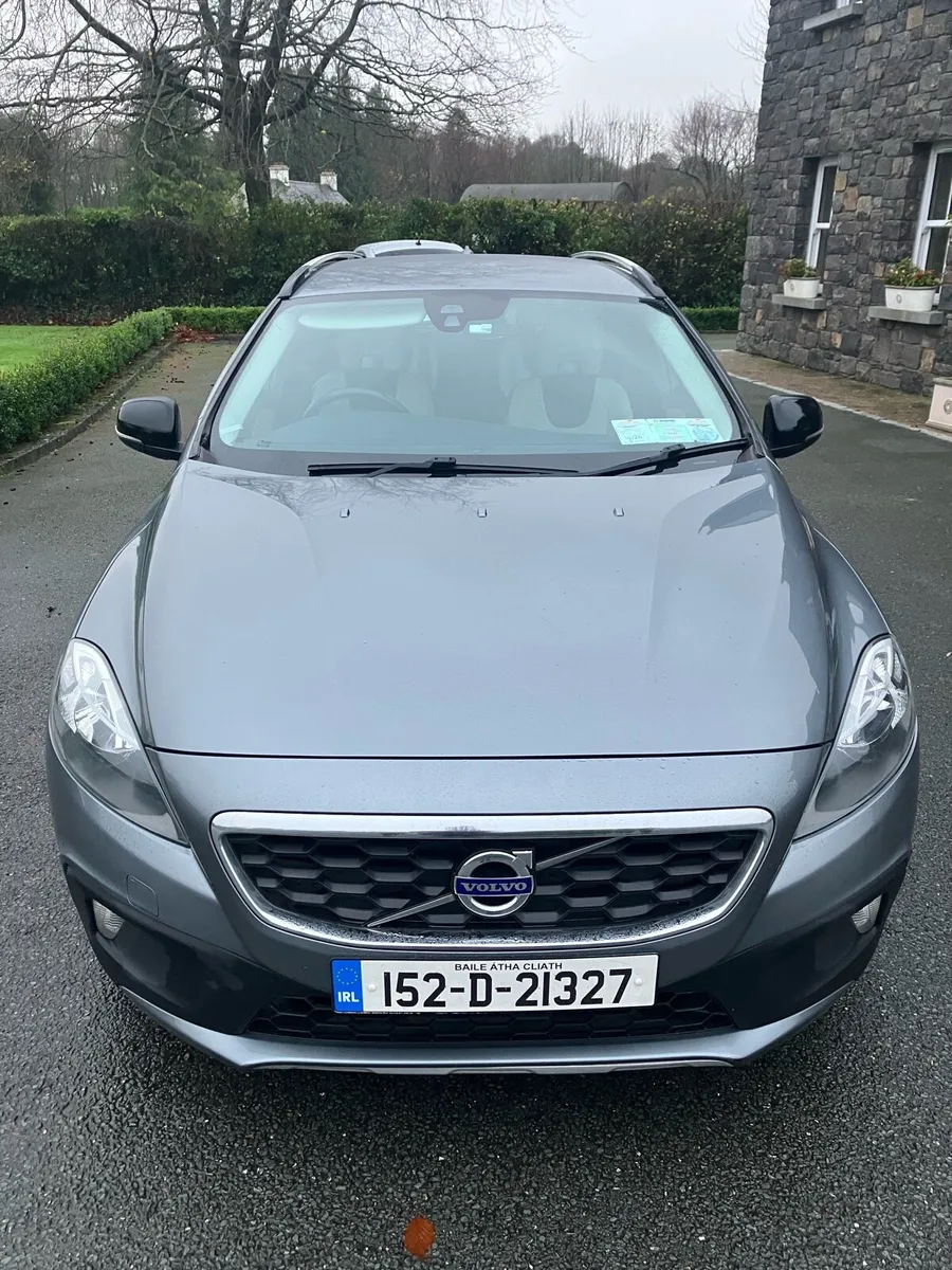 Volvo V40 - Low Mileage - Image 1