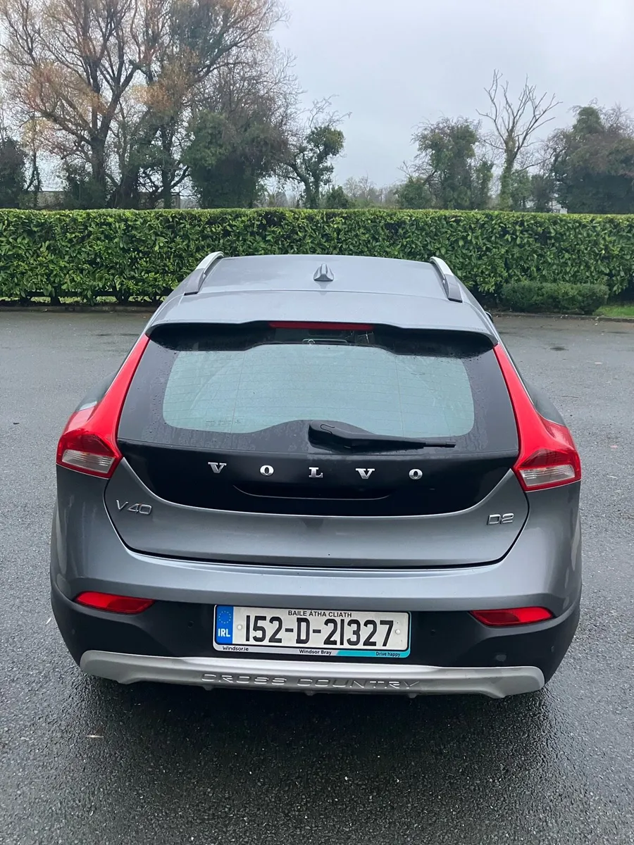 Volvo V40 - Low Mileage - Image 2