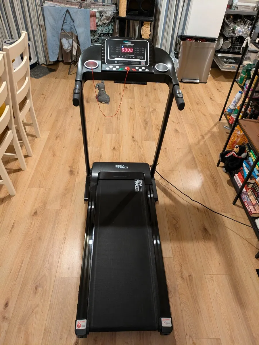 Motorized folding Bluetooth treadmill - Image 4