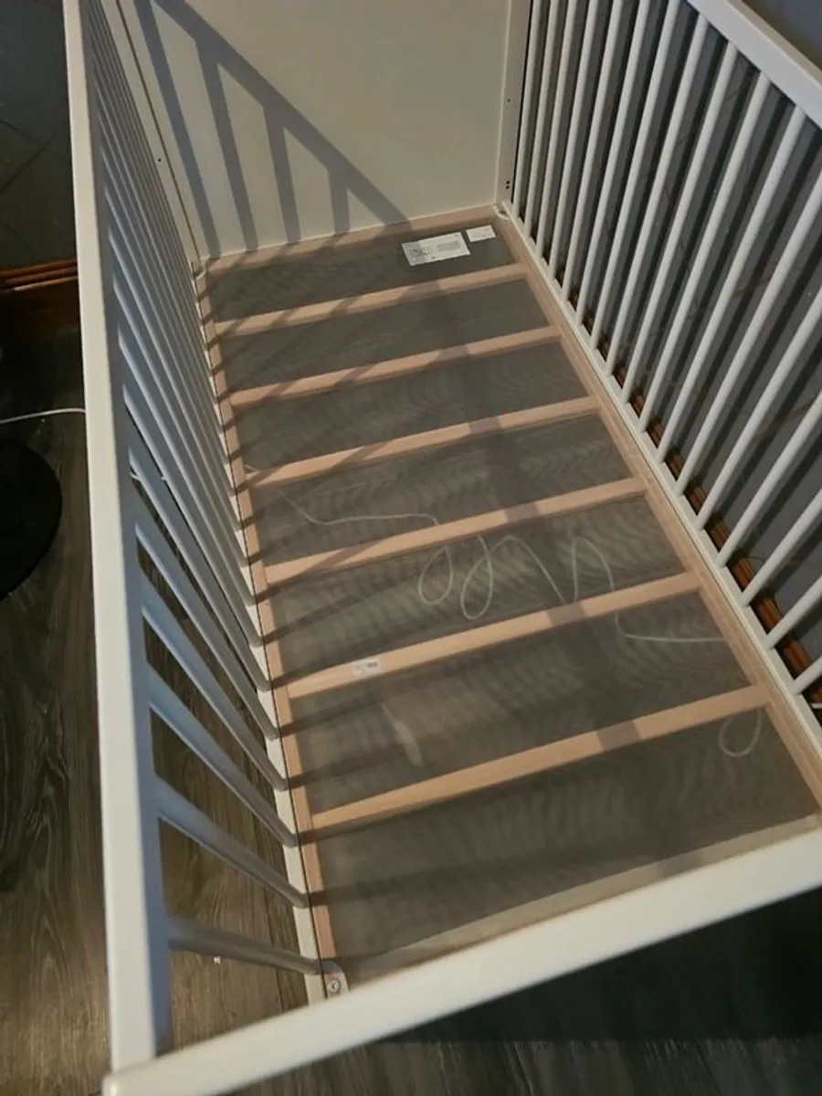 Childs Cot - Image 3