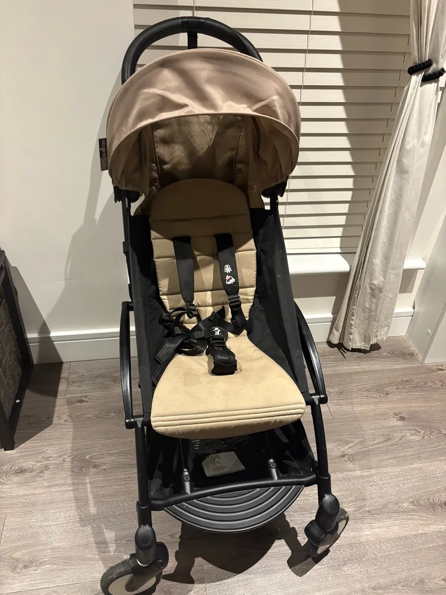 Babyzen YOYO 2 Stroller + Footmuff - Image 1