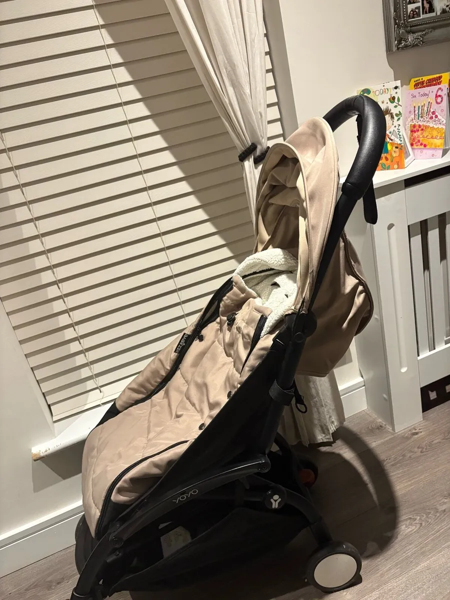 Babyzen YOYO 2 Stroller + Footmuff - Image 3
