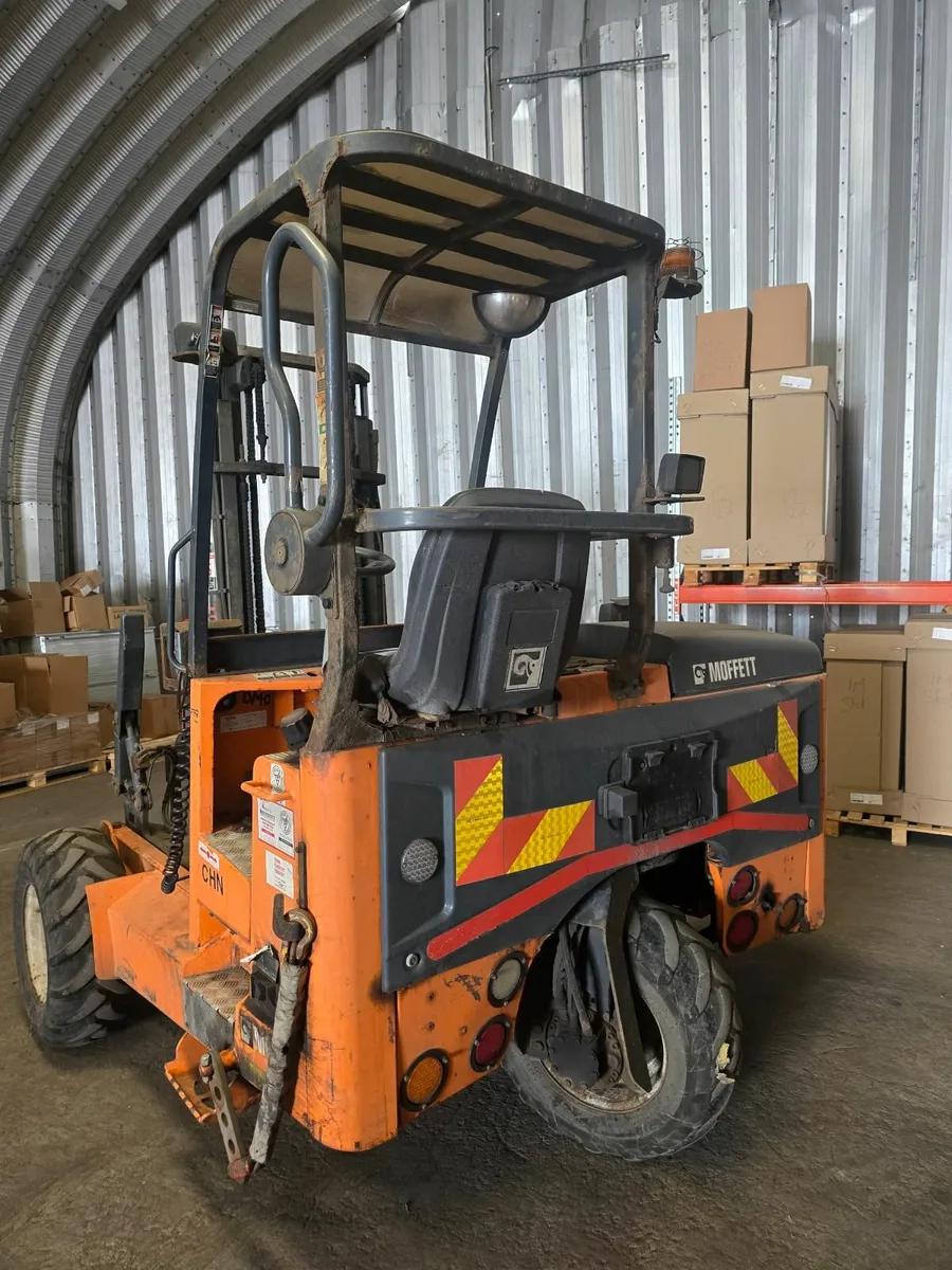 FORKLIFT - Image 4