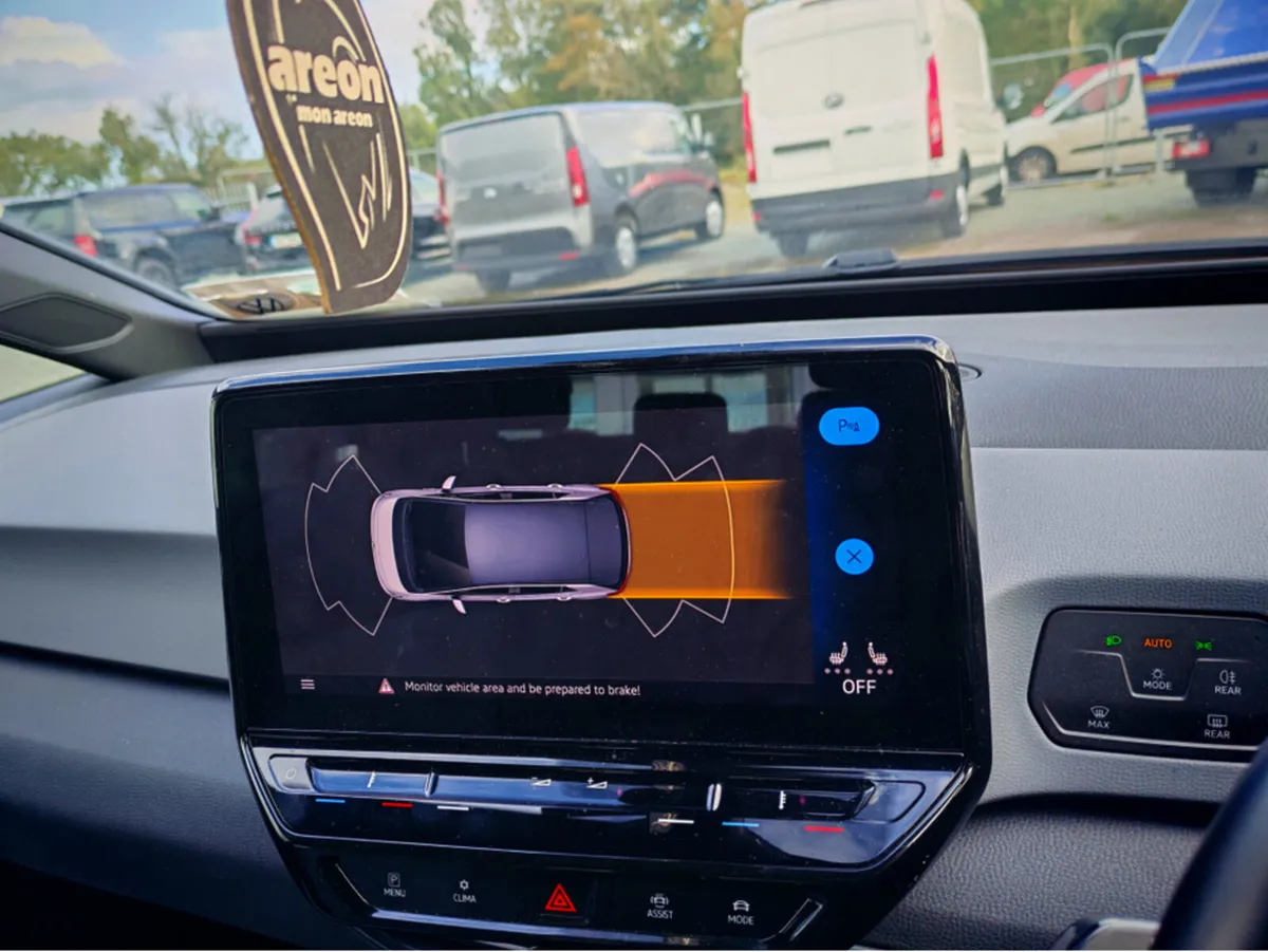 VOLKSWAGEN ID.3 PRO 107 KW LIFE 58KWH 145HP 5DR AU - Image 3