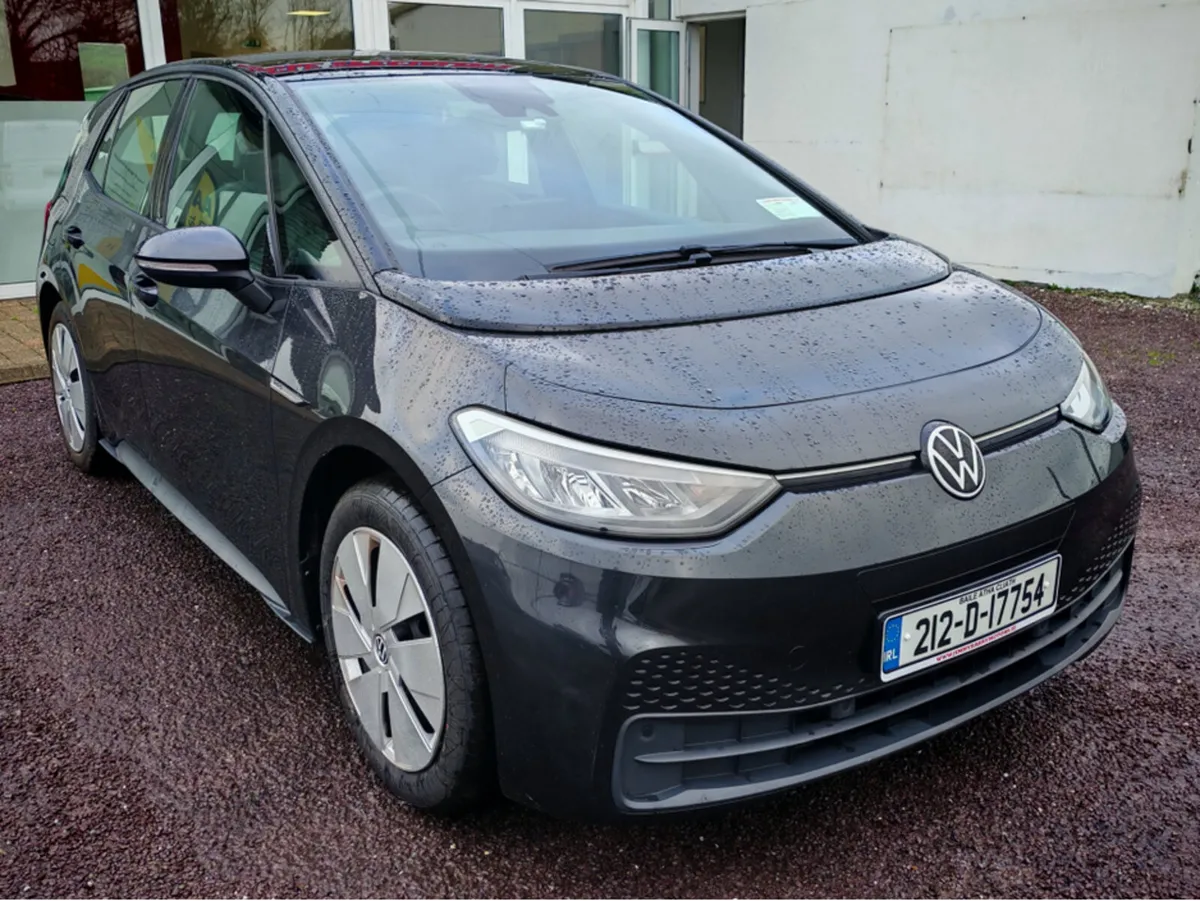 VOLKSWAGEN ID.3 PRO 107 KW LIFE 58KWH 145HP 5DR AU - Image 1