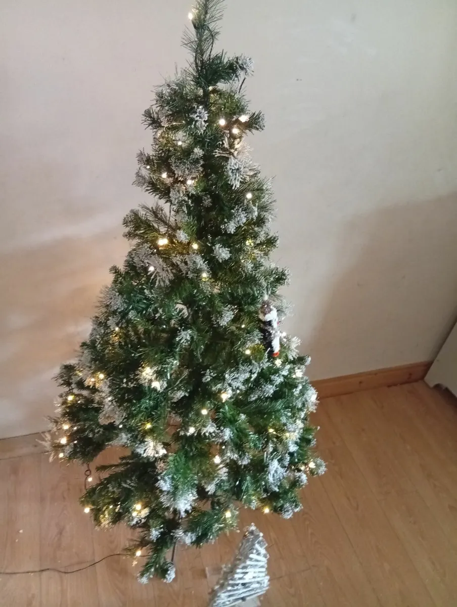 Deluxe 6ft Pre-Lit Green Snow Christmas tree - Image 1