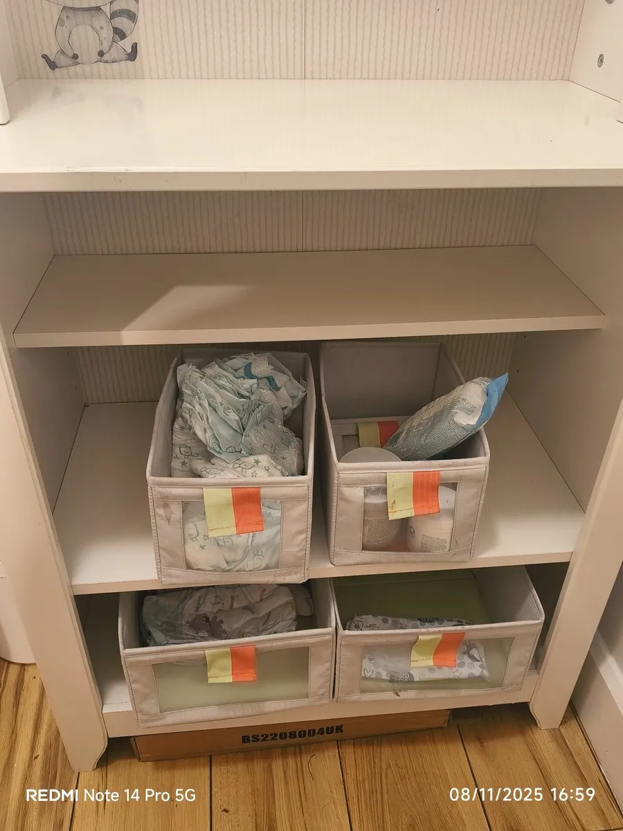 Baby changing unit / storage - Image 3
