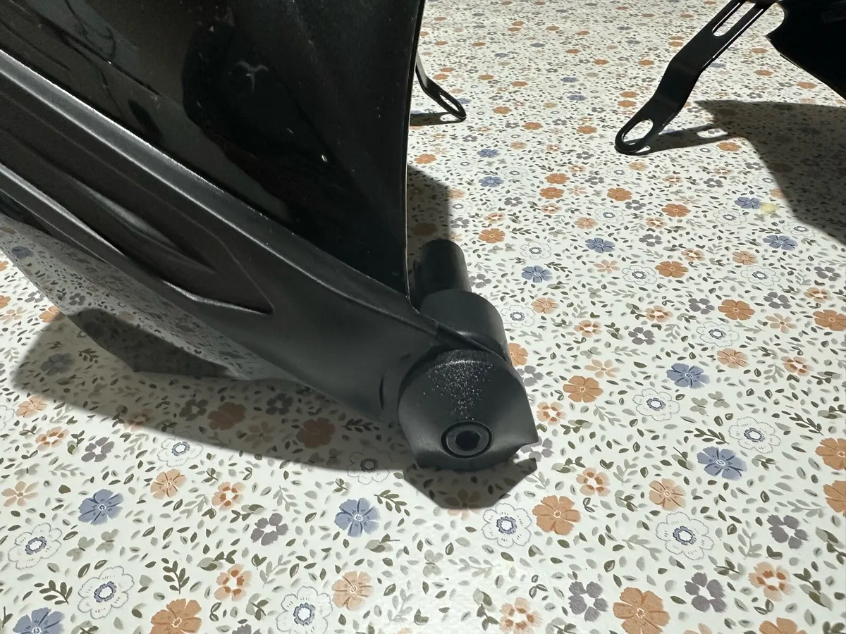 Hand guard for motorbikes or bikes - Image 4