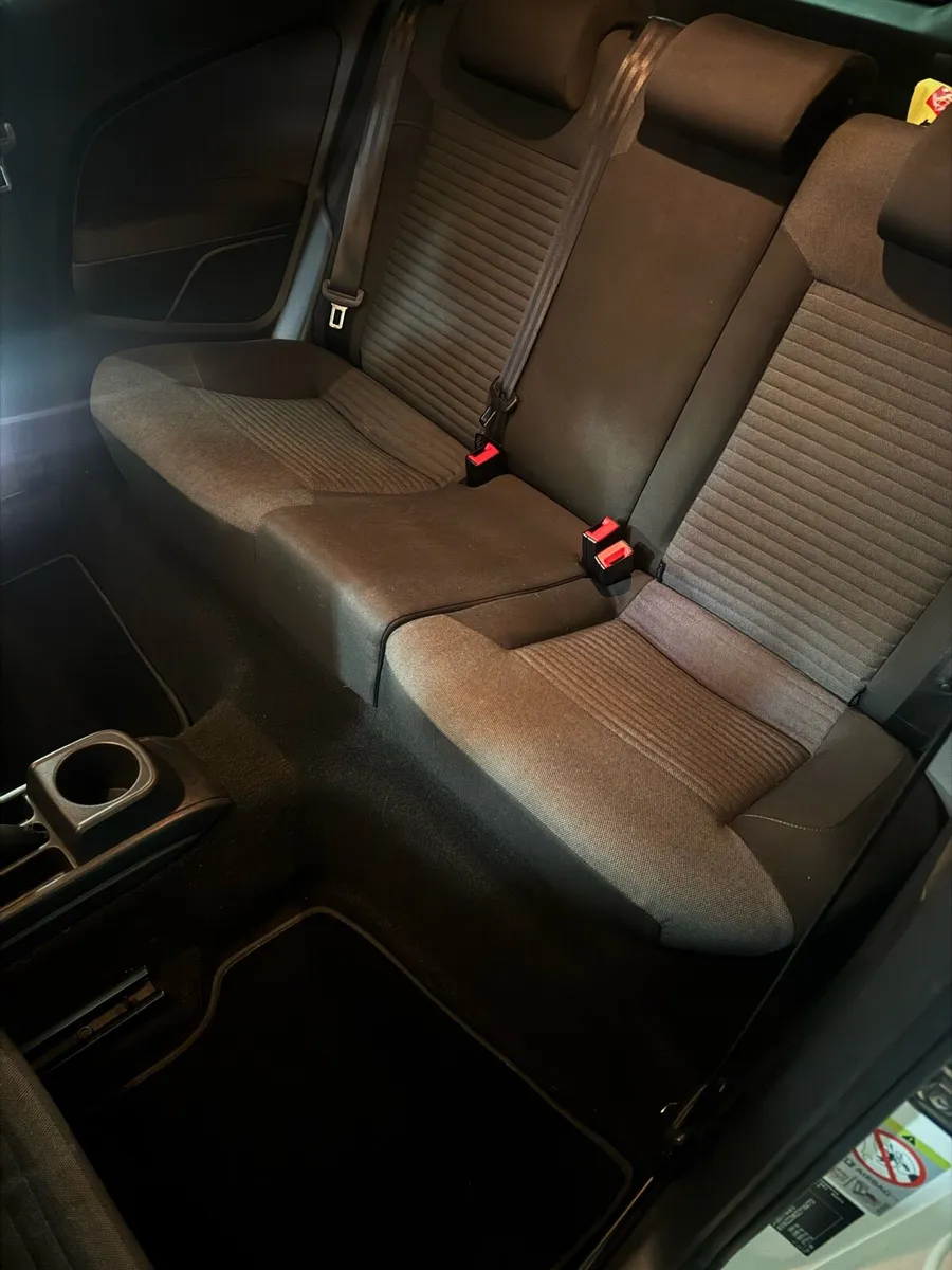 Vw Polo 2012 1.2L - Image 4