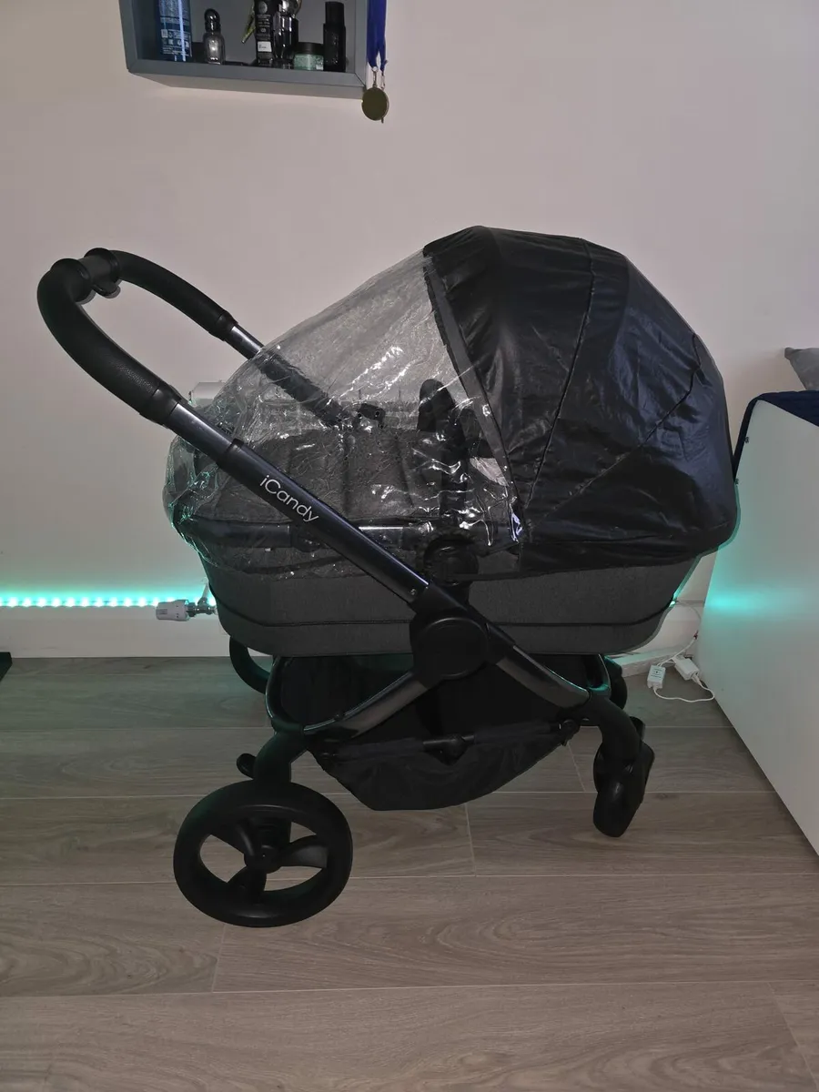 Very Nice Icandy Peach with car seat and ISOFIX - Image 2