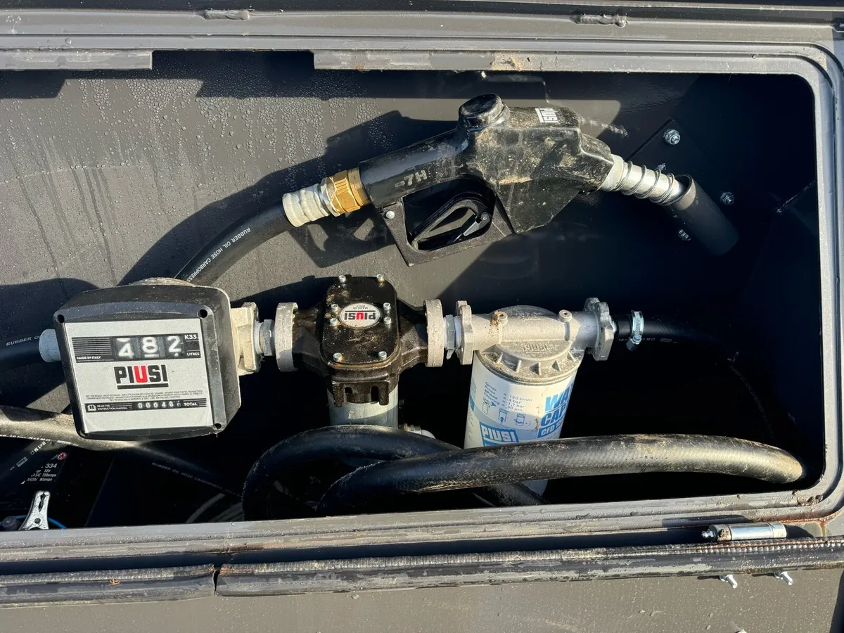 Fuel Bowser - Image 2