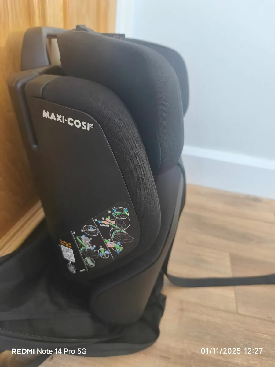 Maxi Cosi Travel car seat - Image 3