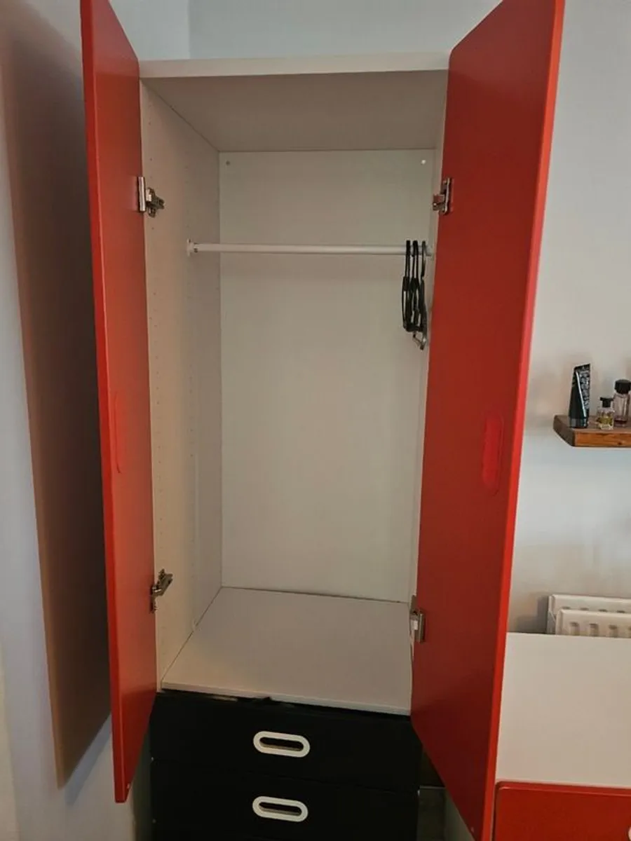 Childrens Wardrobe and Chest of Drawers - Image 4