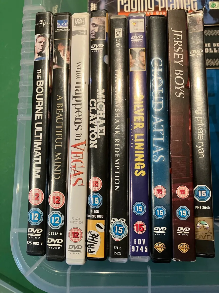 Smallville DVDs collection - perfect condition - Image 4