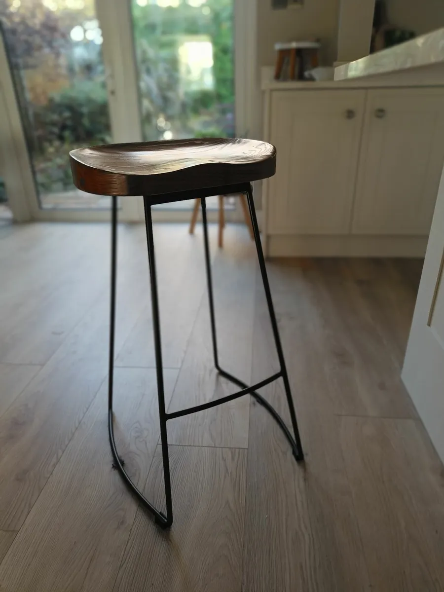 PAIR of Kitchen/Island stools - Image 1