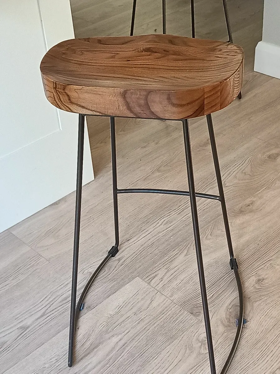 PAIR of Kitchen/Island stools - Image 3