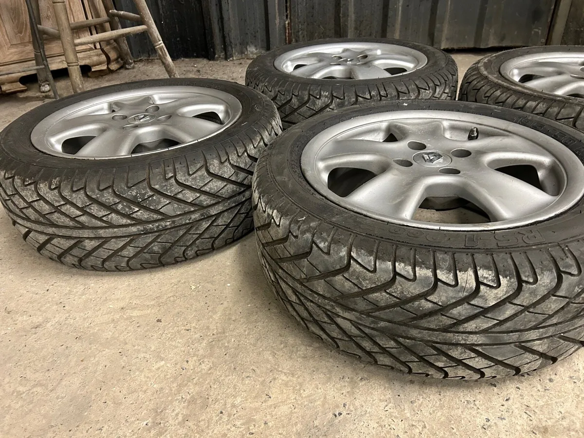 Renault Alloy Wheels - Image 3