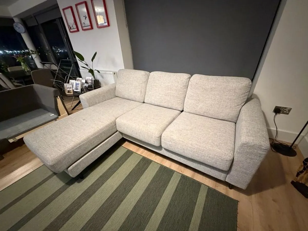 sofa - Image 1