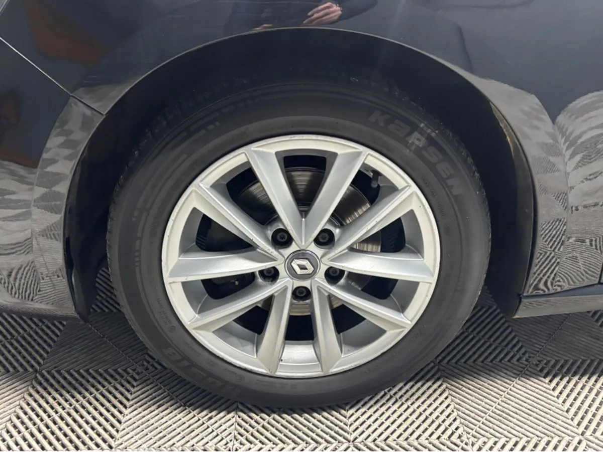 Renault Megane DYNAMIQUE NAV DCI 110 - Image 2