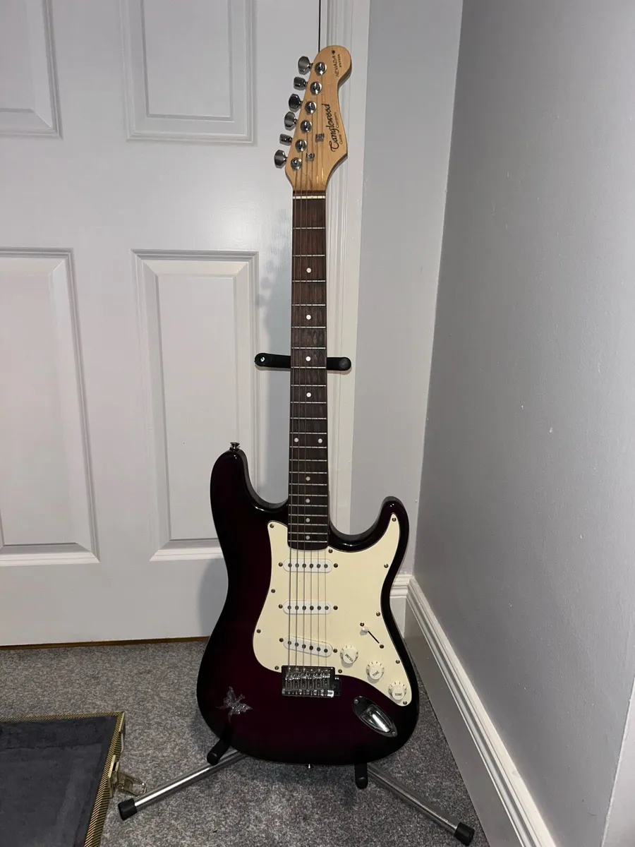 Tanglewood Electric Guitar - Image 1