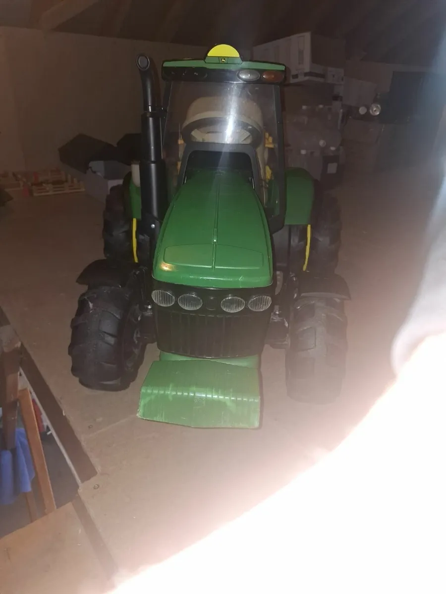 Kids John deere dual force tractor and trailer 12v - Image 3