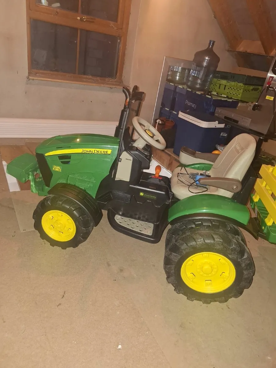 Kids John deere dual force tractor and trailer 12v - Image 4