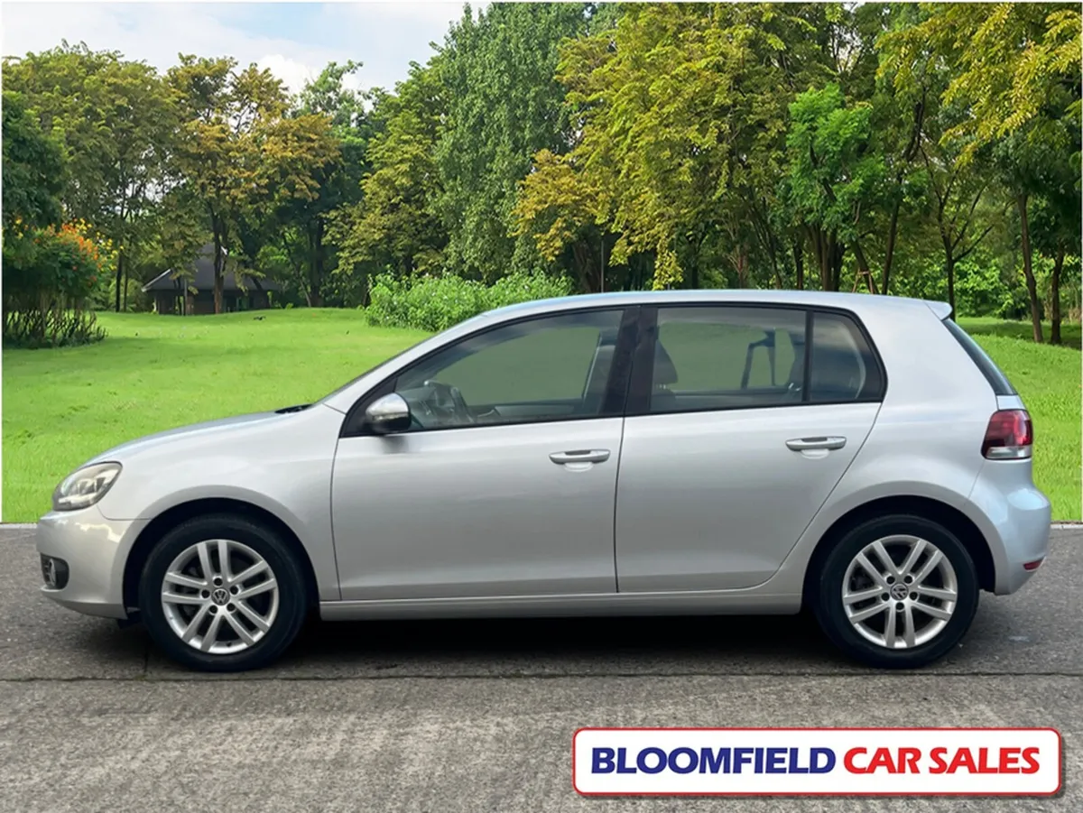 Volkswagen Golf HIGHLINE , AUTO // IMMACULATE - Image 4