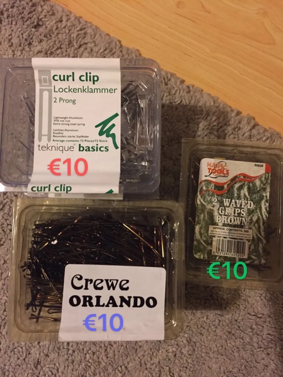 Hairdresser equipment - Image 1