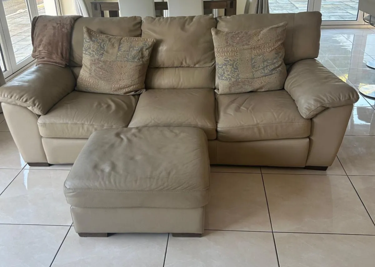 Leather couch - Image 2