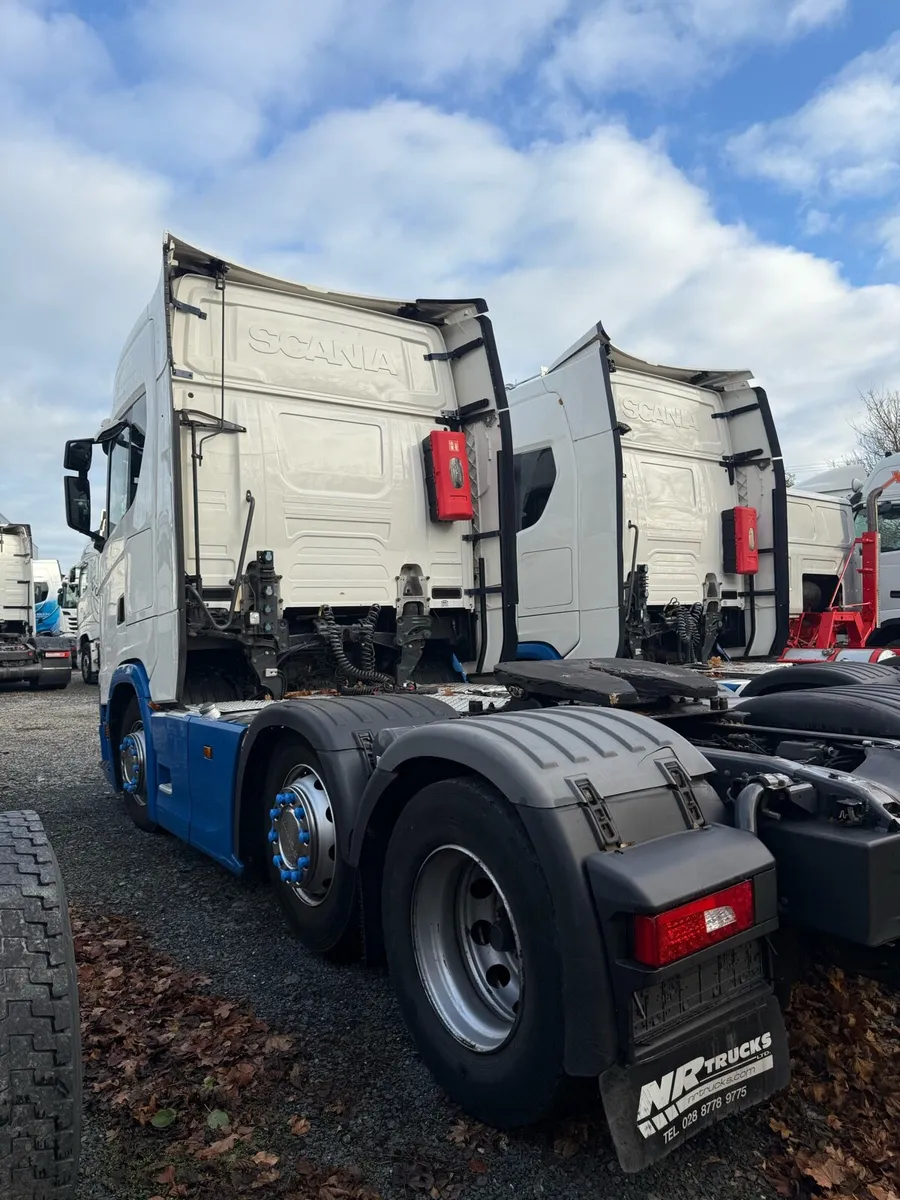 Scania breaking large selection available - Image 2