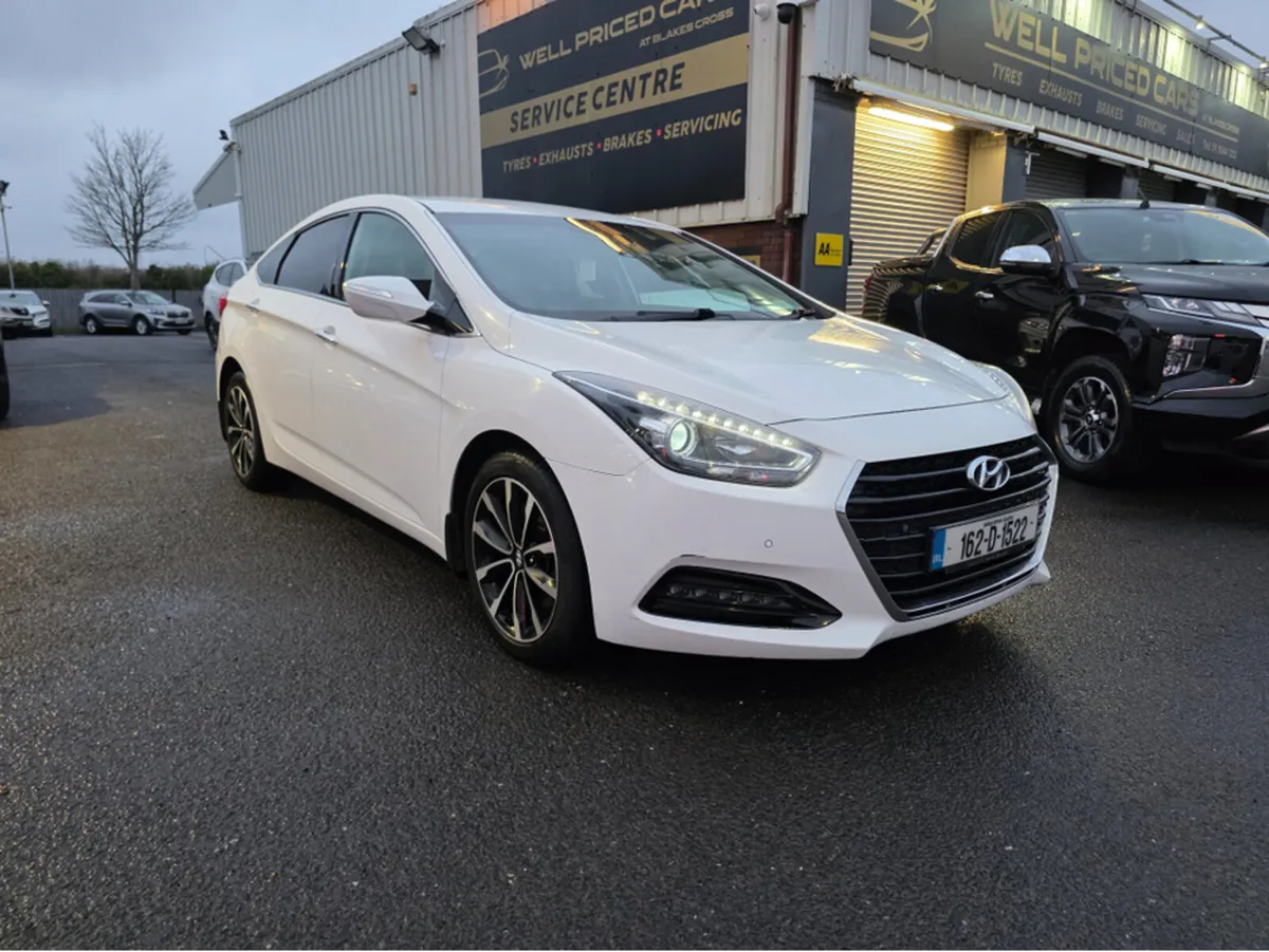 Hyundai i40 SALON EXECUTIVE 4DR - Image 1