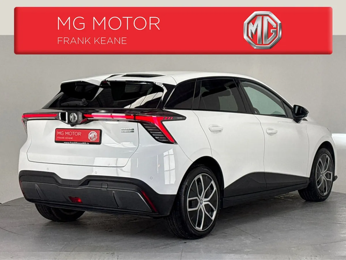 MG 4 EXCLUSIVE **HALF LEATHER HEATED SEATS**HEATED - Image 4