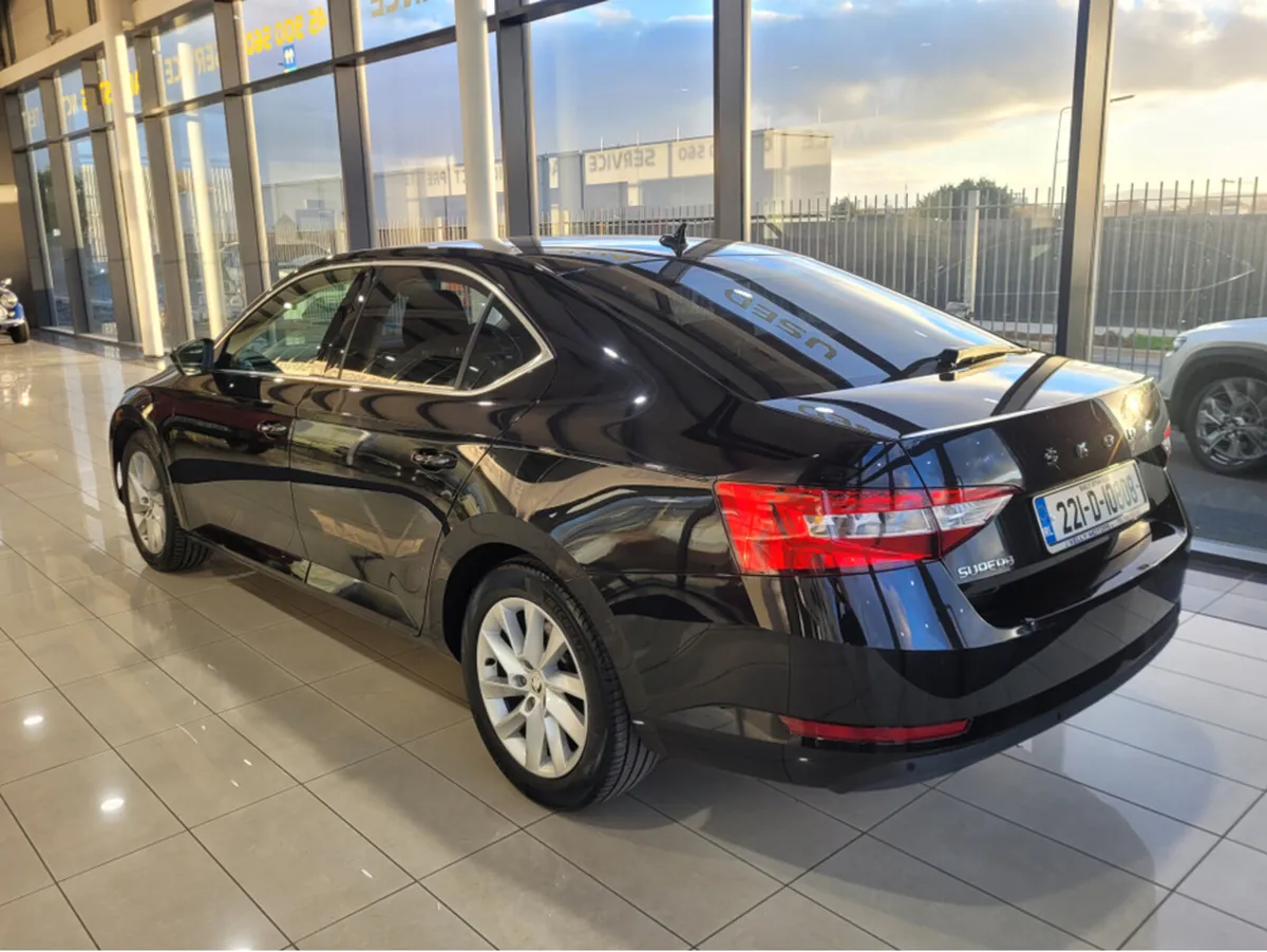 Skoda Superb AMBITION 2.0 TDI  DSG 5DR - Image 4