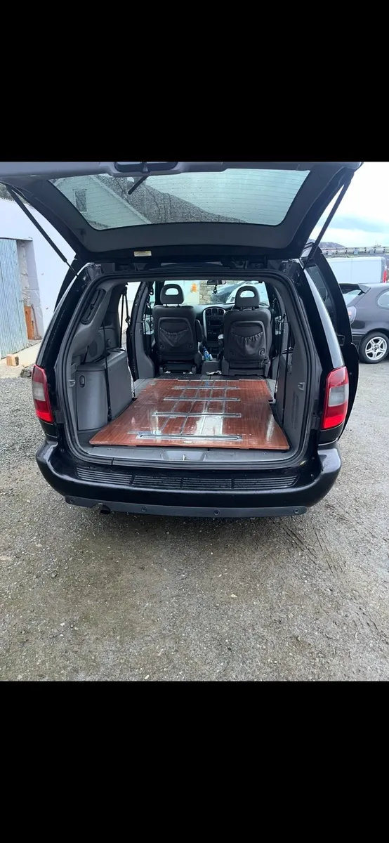 Chrysler Grand Voyager + omega hearse - Image 4