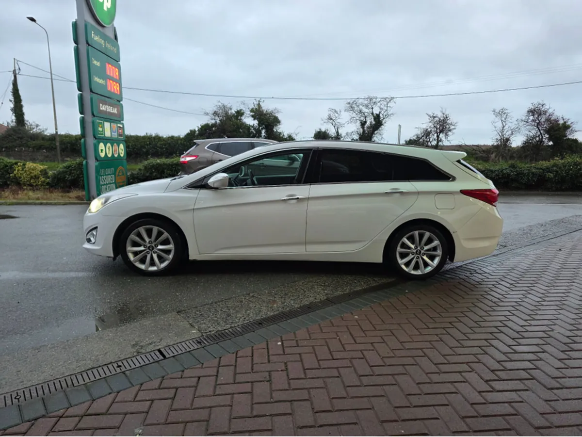 Hyundai i40 1.7 CRDI STYLE 136PS 5DR - Image 4
