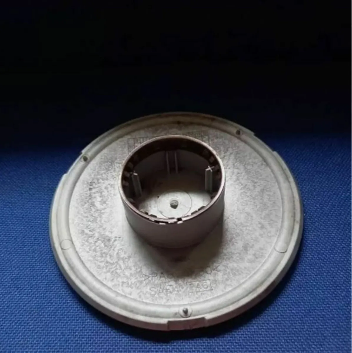 Set of 4 x Toyota Corolla E10 E11 Steel Wheel Caps - Image 4