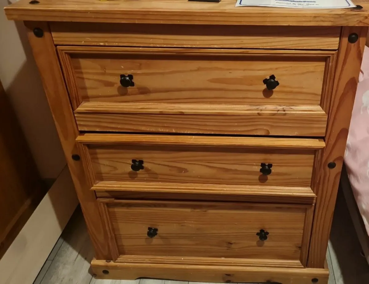 antique pine Double bed & 3 Draw Chest - Image 1