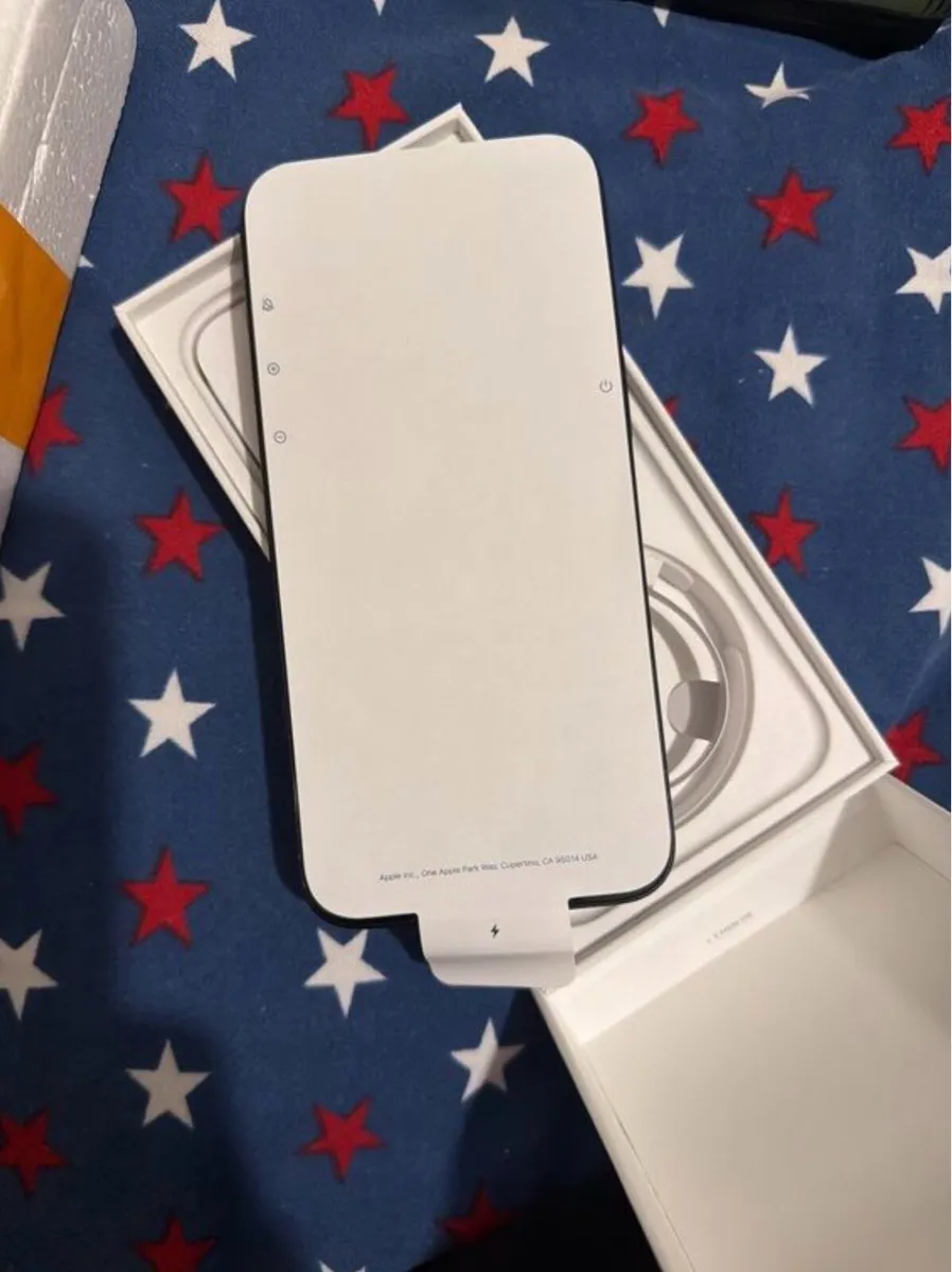 iPhone 15 Pro Max - Image 3
