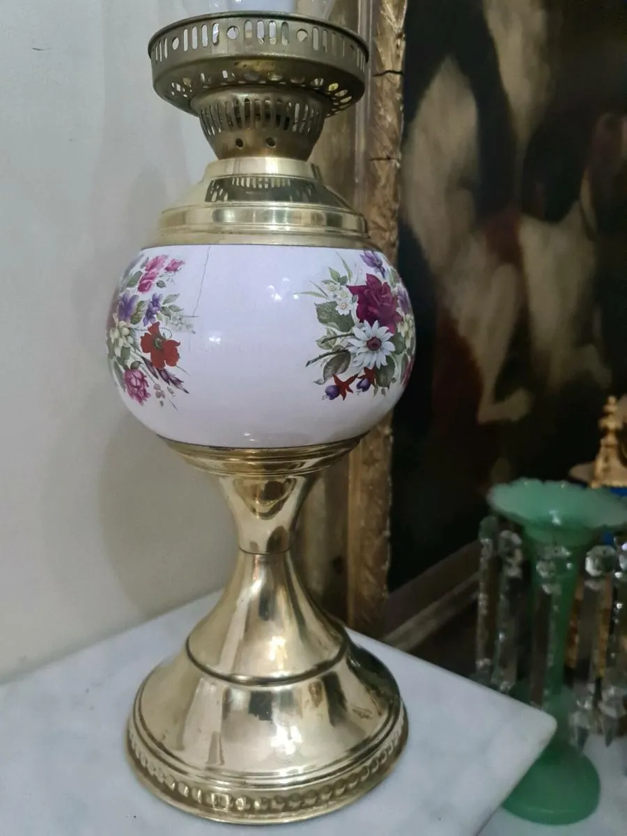 Vintage brass and porcelain lamp POSTAGE AVAILABLE - Image 2